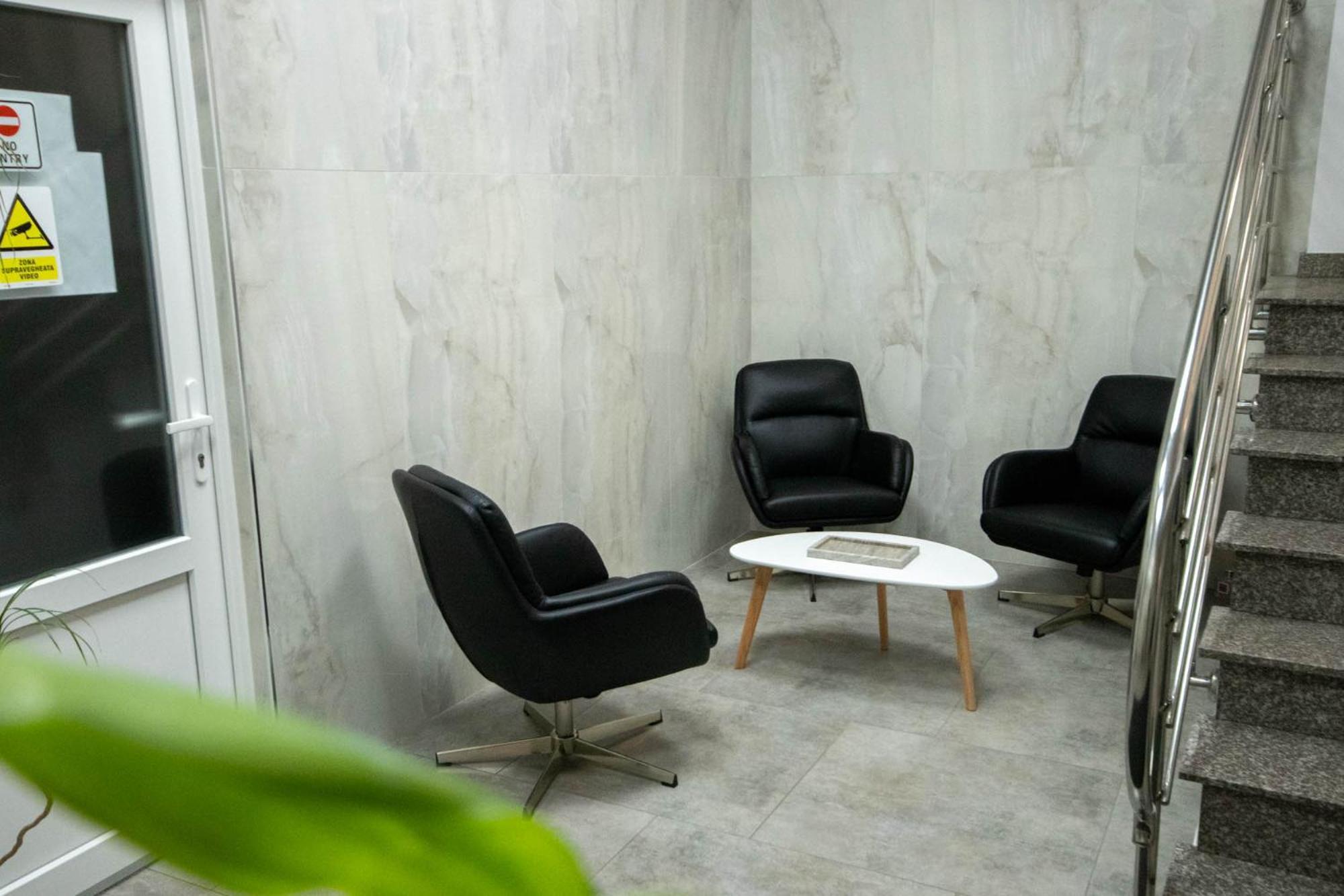 Astar Apartments - Extra Large Radauti Luaran gambar