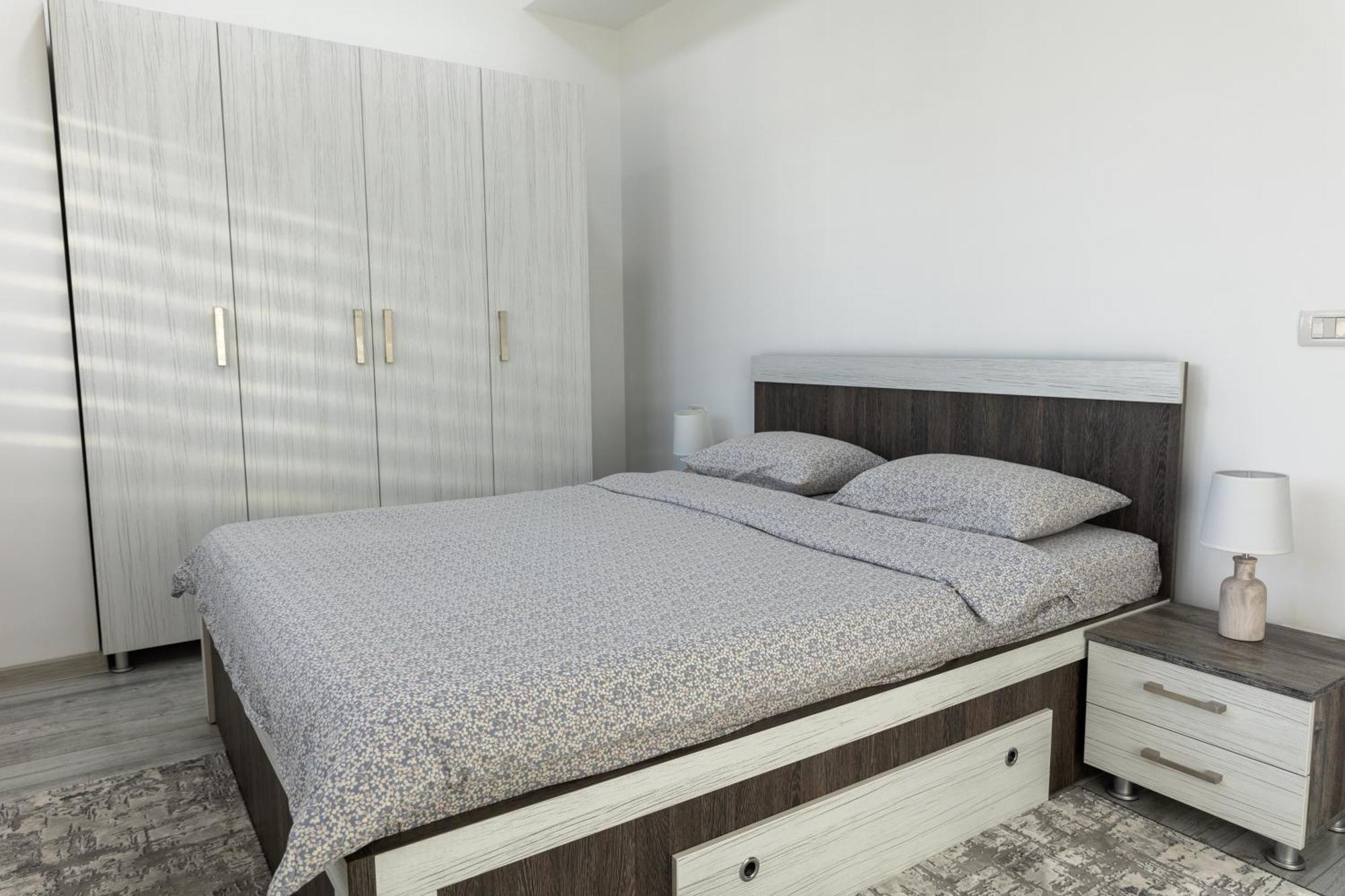 Astar Apartments - Extra Large Radauti Luaran gambar