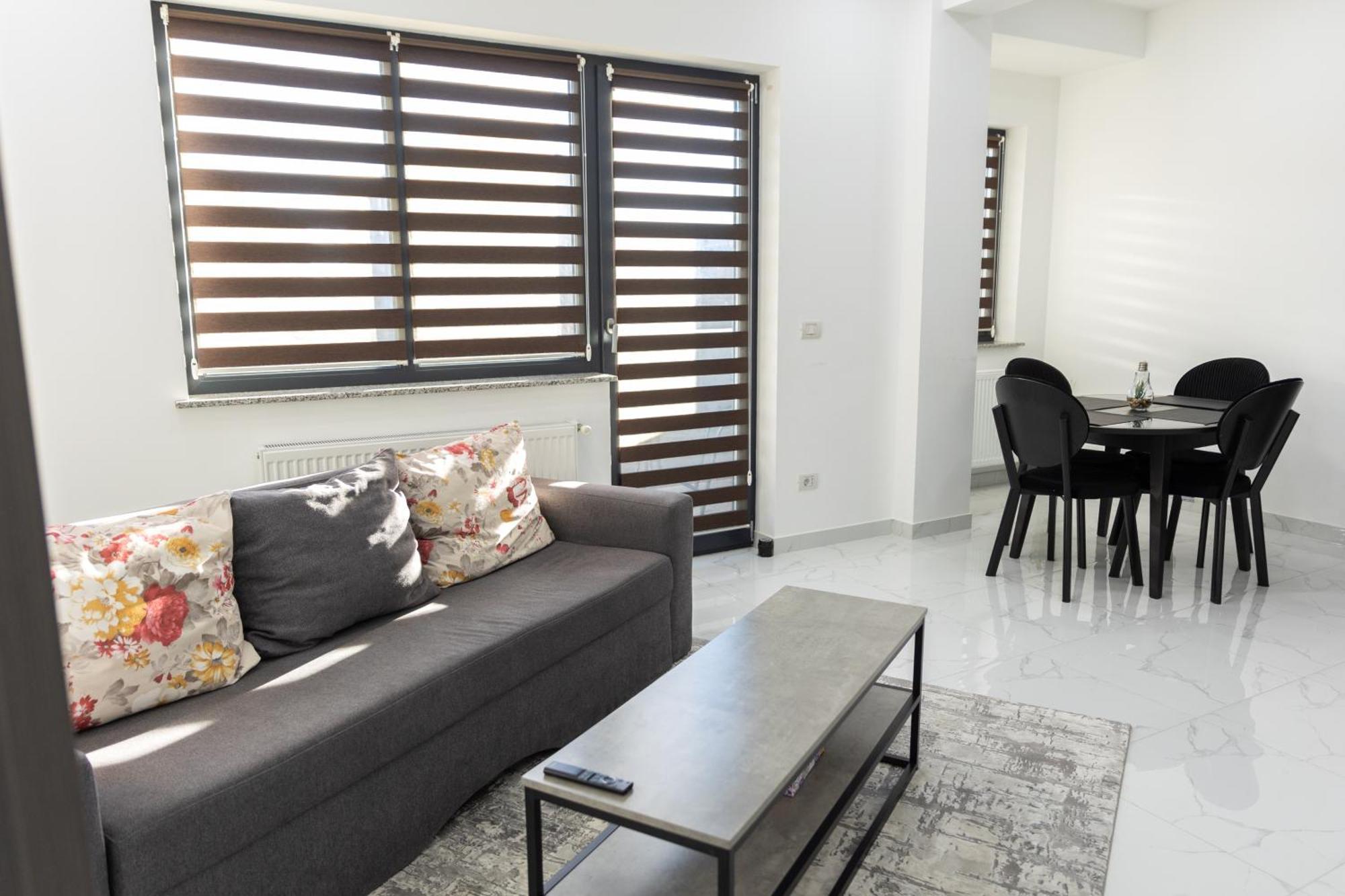 Astar Apartments - Extra Large Radauti Luaran gambar